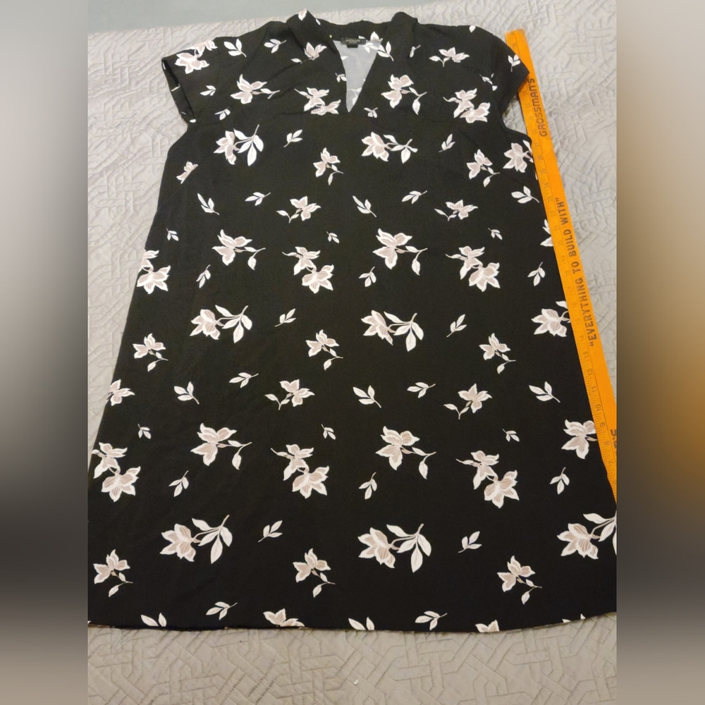 Women's short sleeve dress